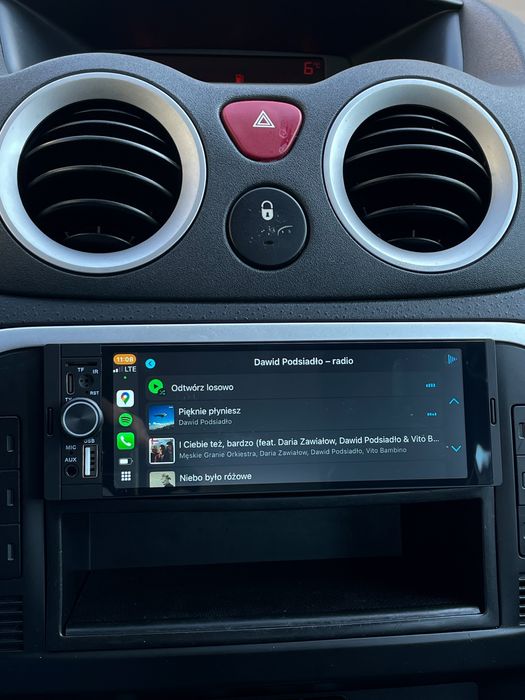Radio 1DIN ekran 6,86” – bezprzewodowy CarPlay i Android Auto