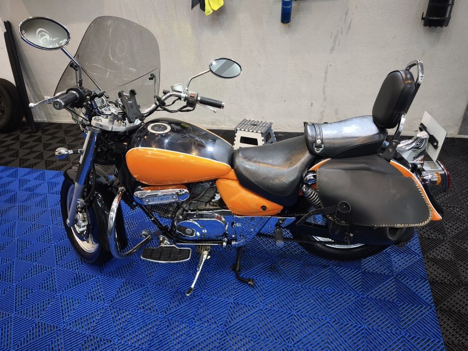 Hyosung Aquila GV 250