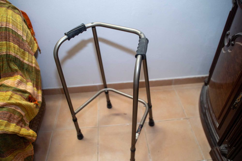 Andarilho articulado – Leve, dobrável