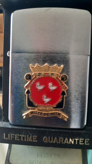 Vendo zippos de colecção