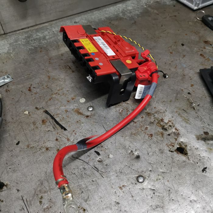 BMW E82 E88 klema pirotechniczna plus
