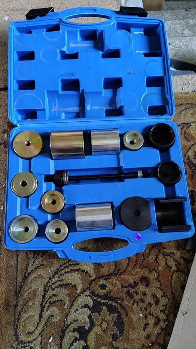 Zestaw ŚCIĄGACZ DO TULEI WAHACZA BMW E36 E46 E83 E39 E60 E38 E65 E70 E31 X3 E83 Z4