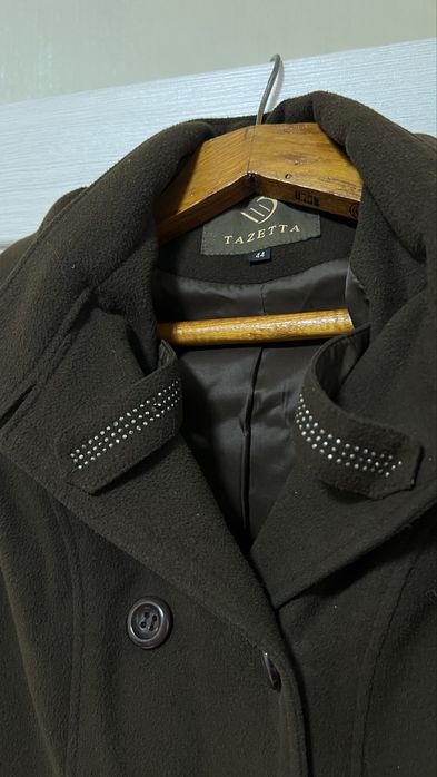 Осіннє коричневе пальто 44 розмір