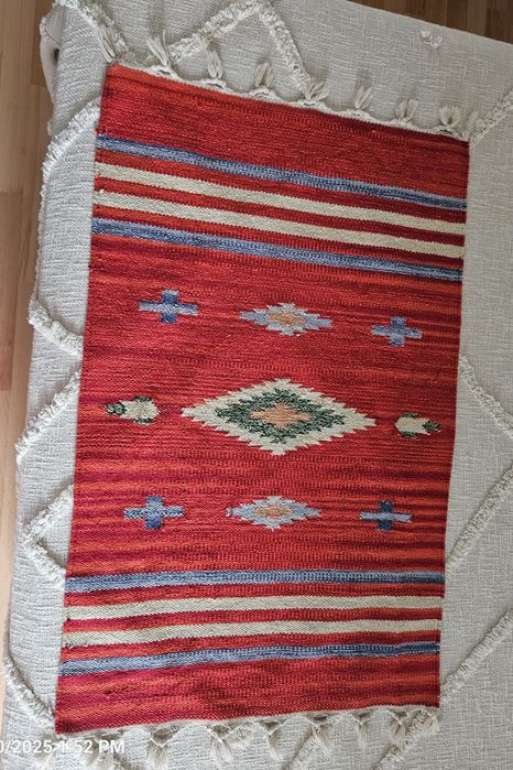 Cadeiras e outros artigos praticamente novos! Vários Preços.