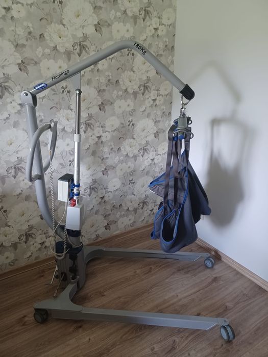 Podnosnik medyczny dżwig  invacare dla osób o wadze 180kg