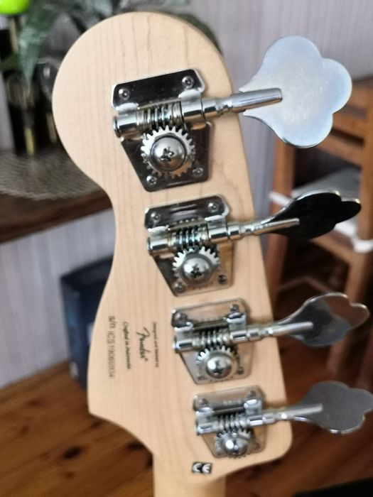 Squier Bass precision warwick bc20