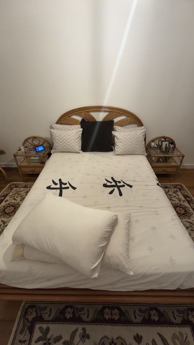 Cama de Casal em Bambu com Cabeceira Integrada