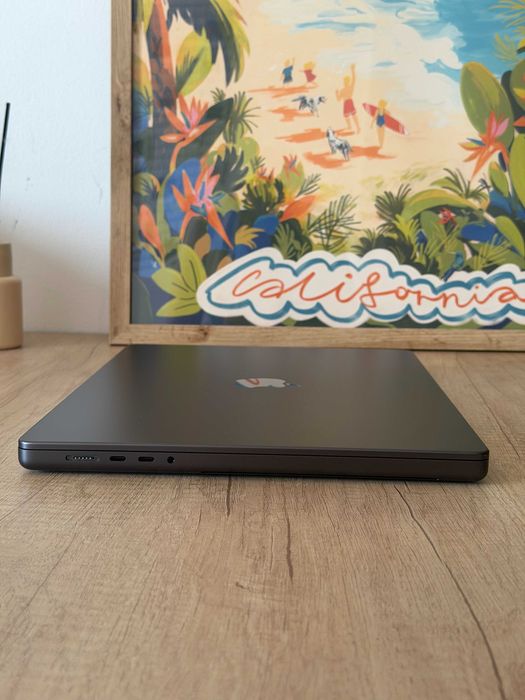 MacBook Pro 16” M3 Max | 36 GB RAM | 1TB SSD | space black