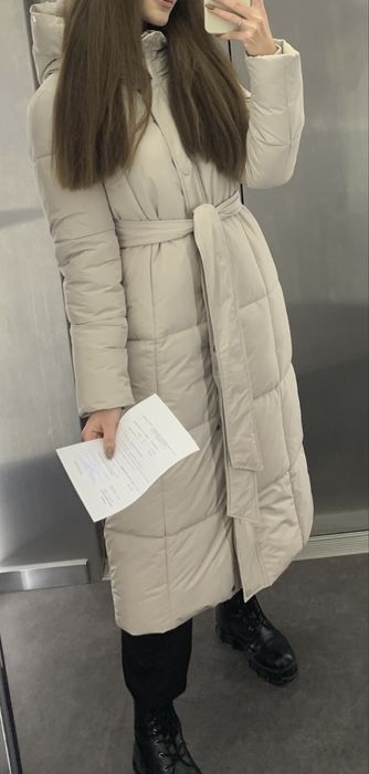 Зимовий довгий пуховик