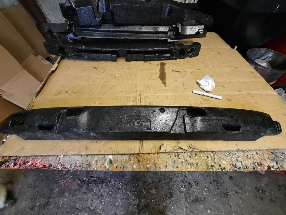 Absorber zderzaka VW CC