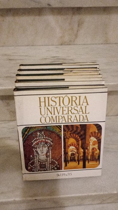 Cinco volumes da História Universal Comparada