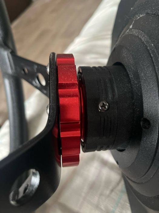Продам игровой руль Thrustmaster (T300)