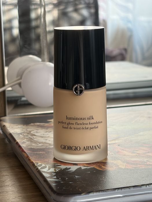 Armani Luminous Silk тональний крем (відтінок 4, fair warm)