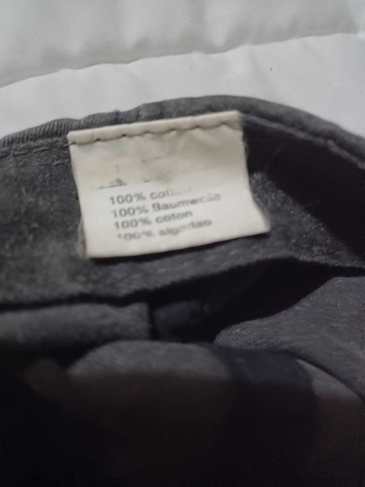 Boné de cor Cinzenta