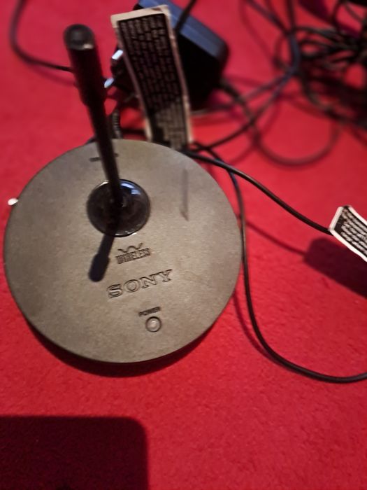sluchawki bezprzewodowe nauszne sony MDR-RF811R nowe