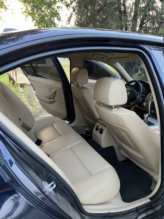 BMW 318i 2008 год