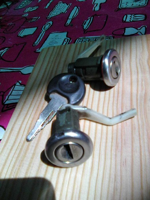 Fechos do Renault 5 GTL