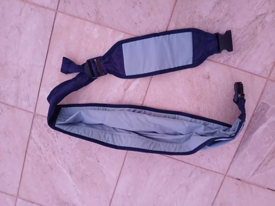 Canguru / Porta-bebé em tecido acolchoado – Ajustável