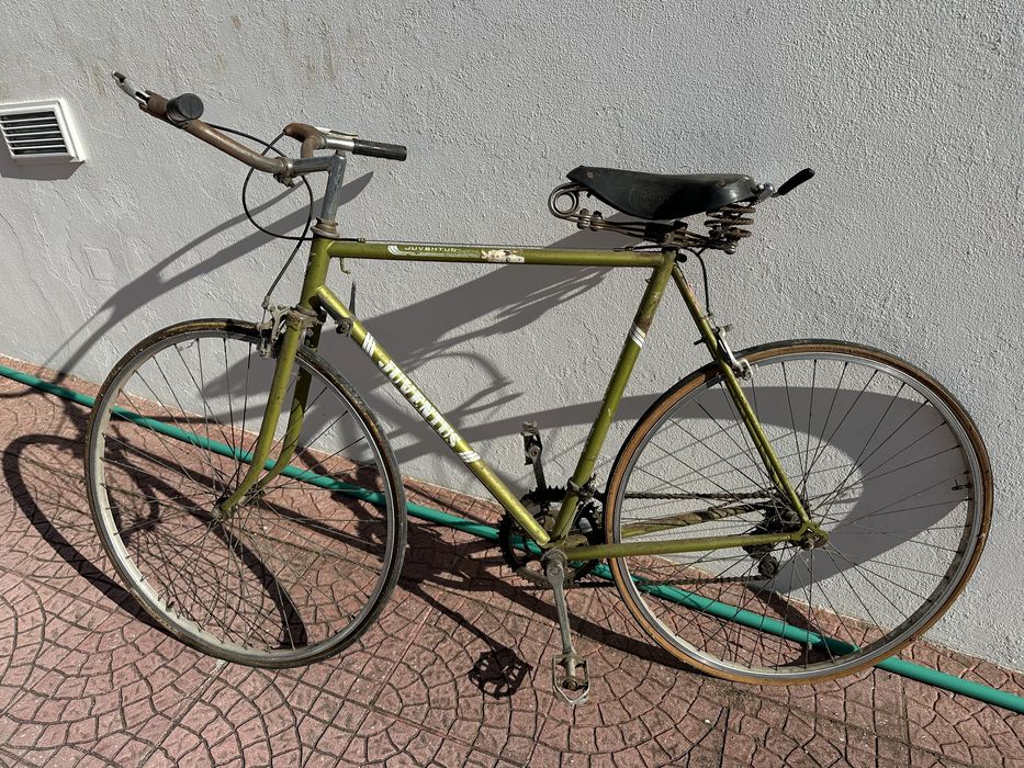 Bicicleta antiga original para restaurar