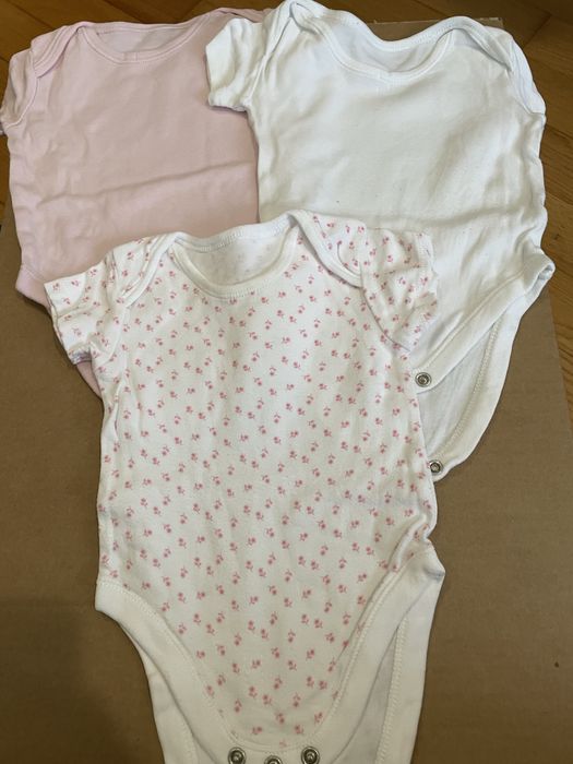 Roupa de bebe em bom estado