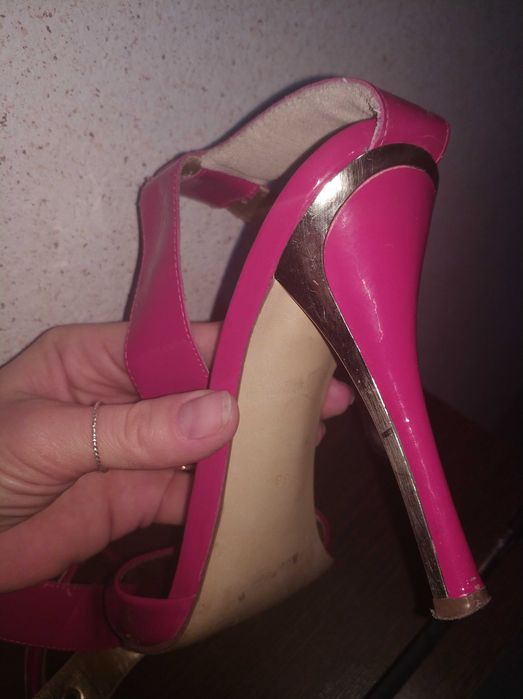 Szpilki, buty na obcasie rozm.38