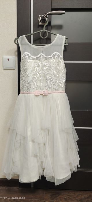 Святкова сукня 8-9 років