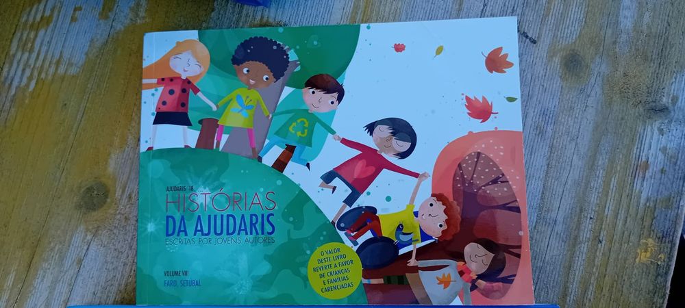 Livro banda desenhada Mickey Mouse e outro livro de histórias