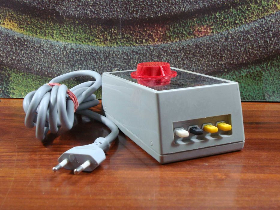 Klein Model Railroad - Transformer with Speed Controller64310000074882122