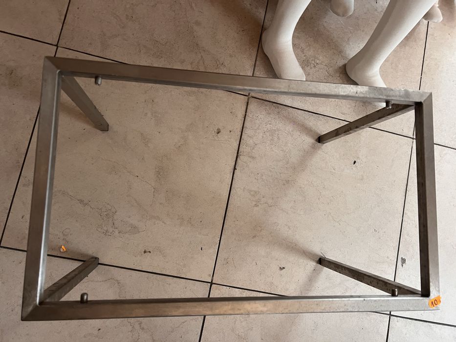mesa pequena (sem vidro)