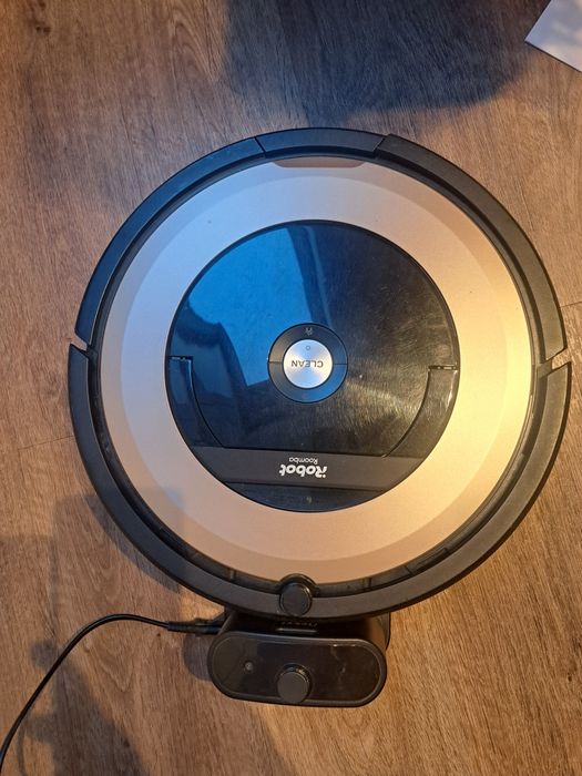 iRobot Roomba 895