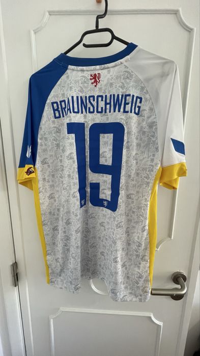 Eintracht Braunschweig Carnival Limited edition 2017