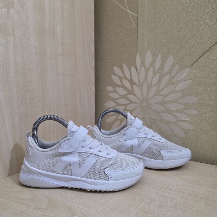 Дитячі кросівки New Balance 545 оригінал розмір 30