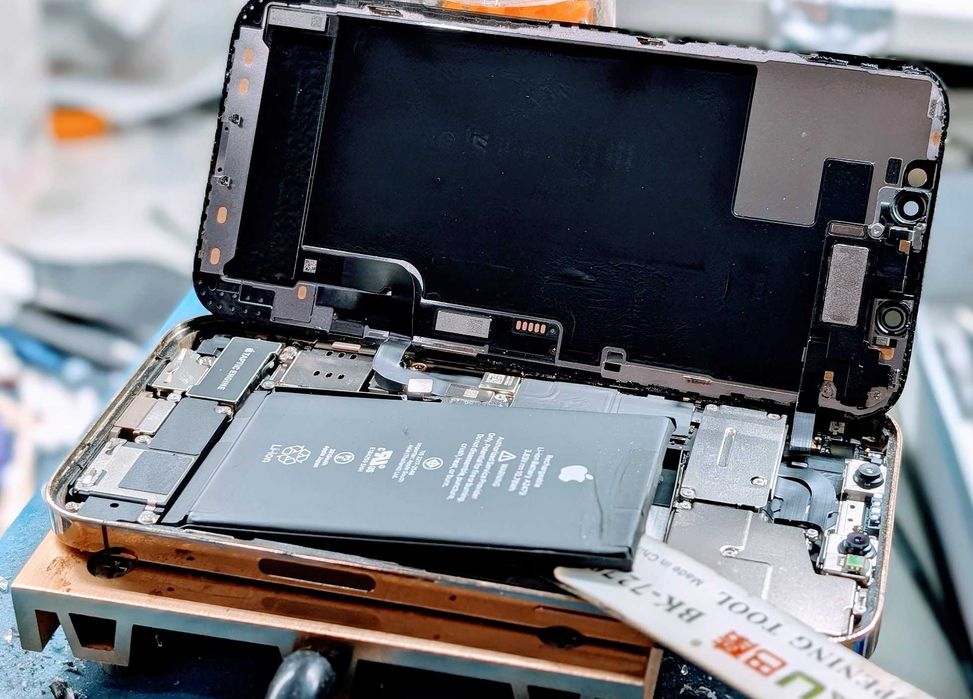 Wymiana Baterii iPhone, Samsung • Serwis Telefonów Kraków Rakowicka 12