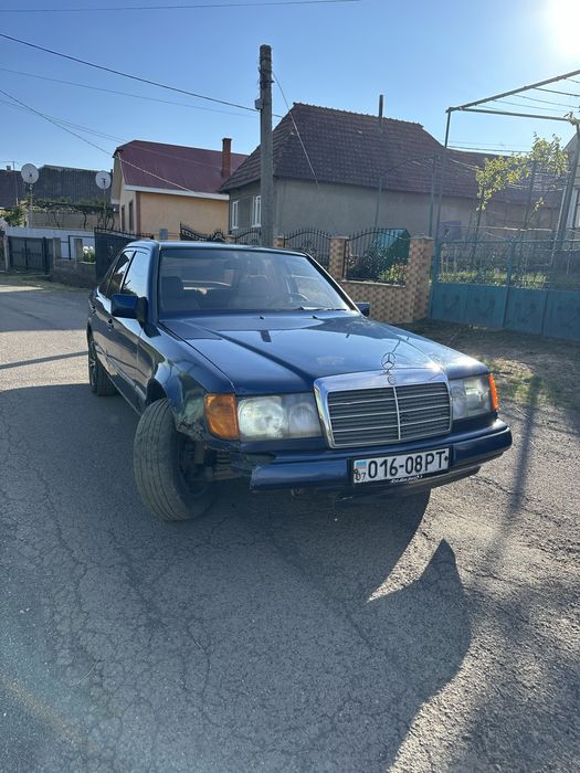 Mercedes W124 E230