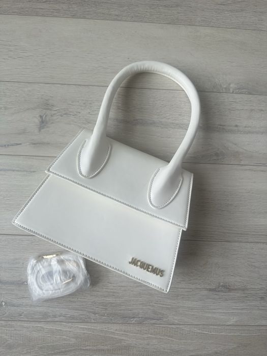 Продам модну сумочку)