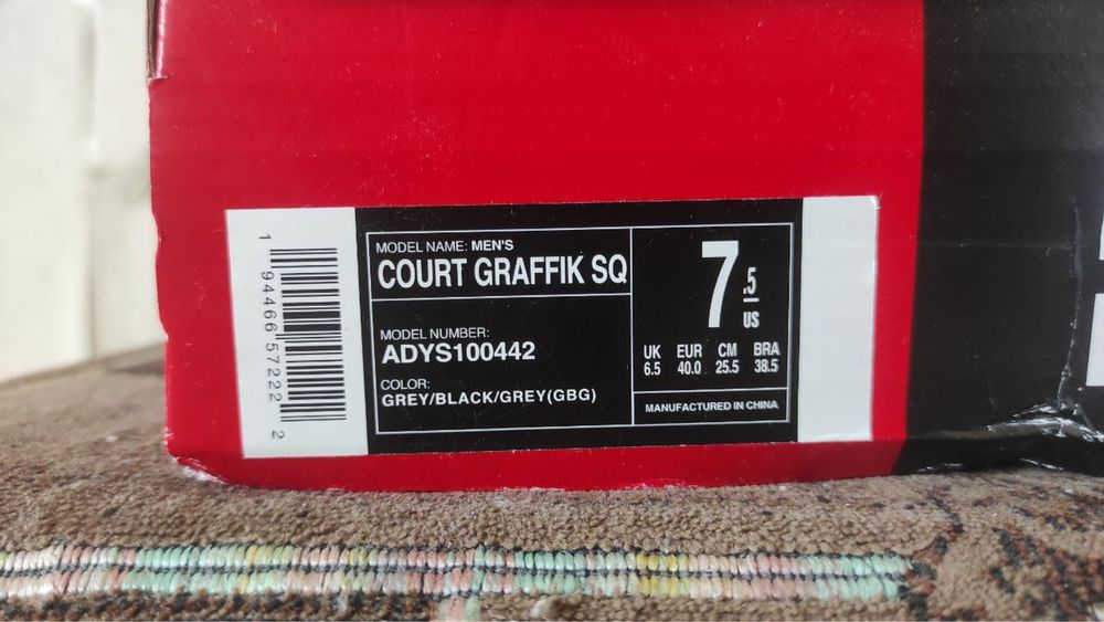 Чоловічі Кроссівки Dc Court Graffik SQ 40 розмір