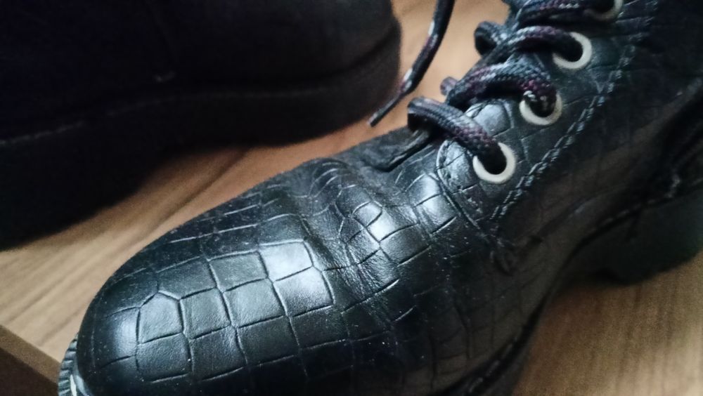 Buty botki rozmiar 38  lekko ocieplane