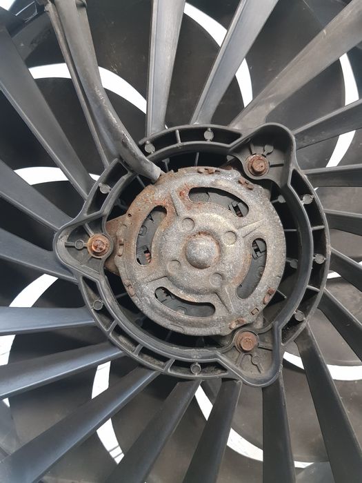 Wentylator Chłodnicy 9635466180 Peugeot 807 2.0Hdi 05R-