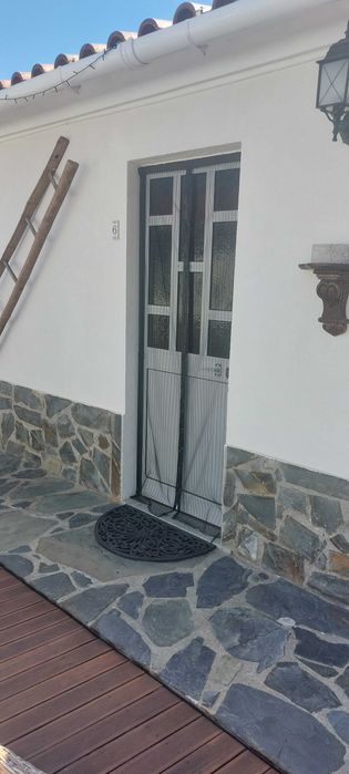 Quarto para alugar no campo, para uma pessoa.