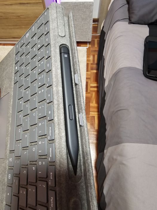 Microsoft Surface Pro Signature Keyboard with Slim Pen 2 (Alcantara)