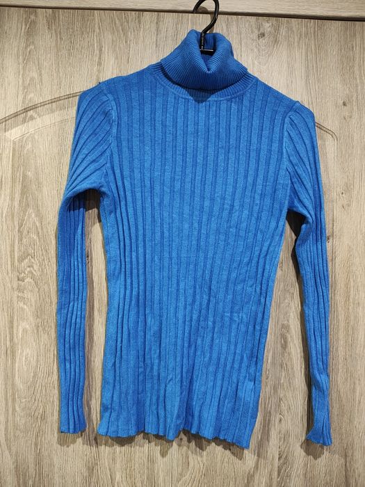 Sweter damski z golfem L/XL