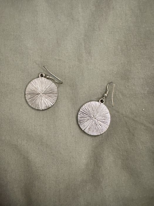 Brincos étnicos prateados