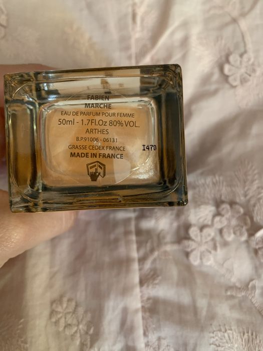 Продаю парфумовану воду (жіночу)