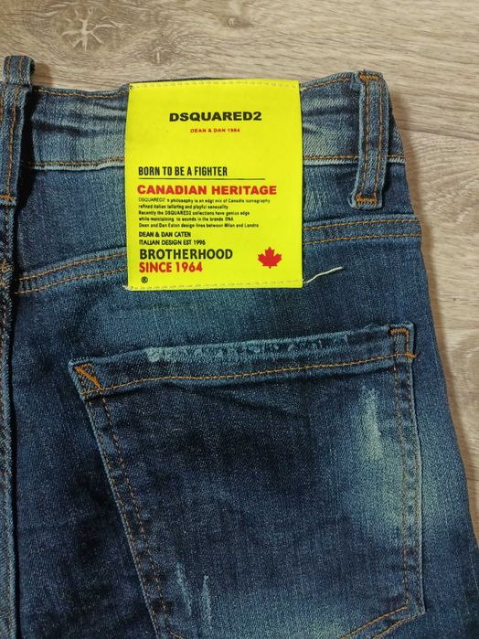 Джинсові шорти dsquared2 44 розмір
