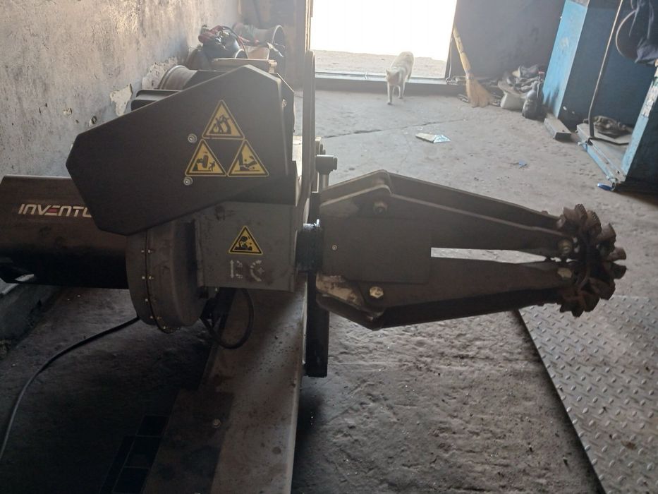 Шиномонтажний станок INVENTO TCS 656 (професійний)