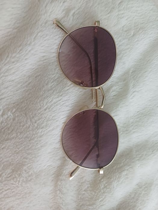 Красиві жіночі окуляри