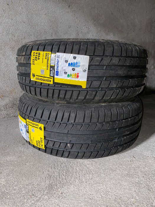 Pneus Kormoran 225/55 ZR16 99W NOVOS