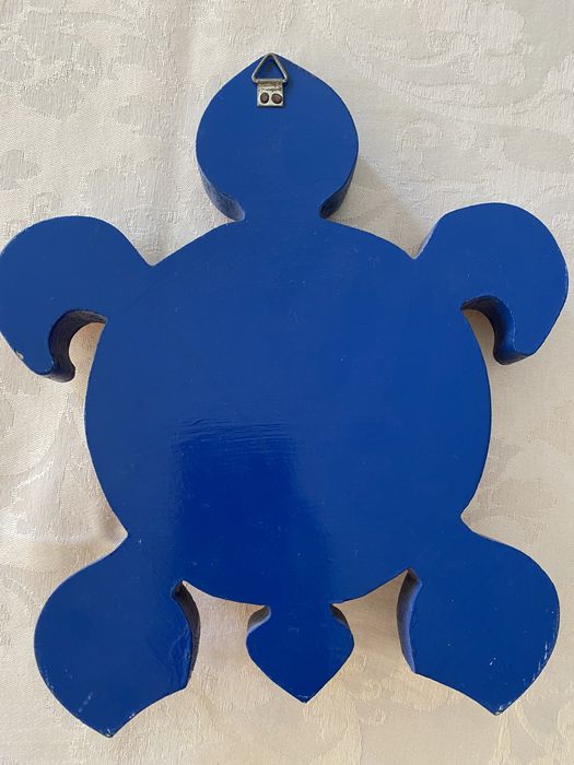 Cabide em madeira tartaruga