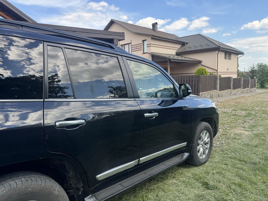 Продам TOYOTA LAND CRUISER 200! Перший власник