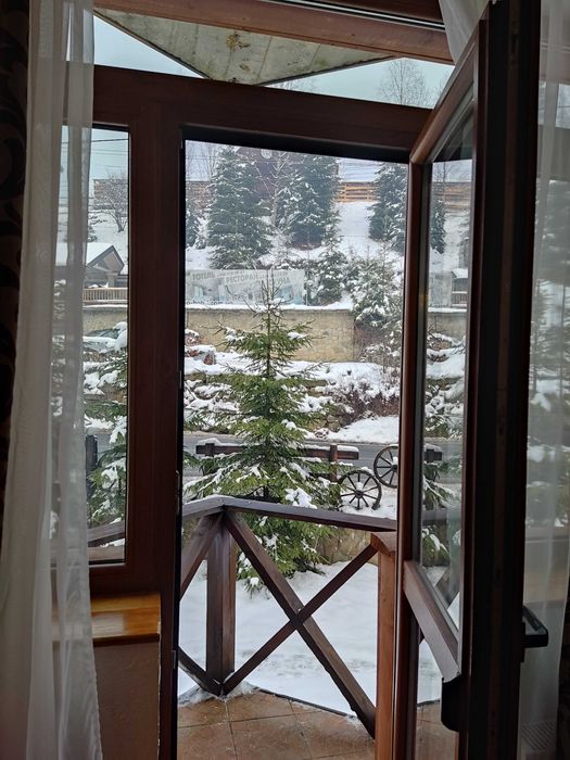 Готель в Карпатах зі сніданками/ Зняти житло подобово Буковель